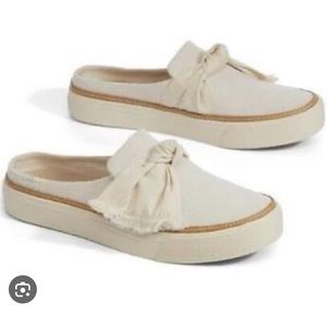 Toms natural heritage canvas mules